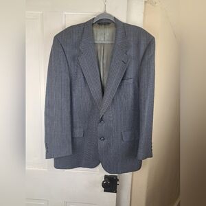 Burberry Gray Blazer with Classic Notched Lapel and Sophisticated Texture